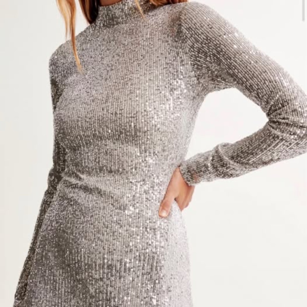 ✨ Abercrombie & Fitch Mockneck Sequin Mini Dress ✨